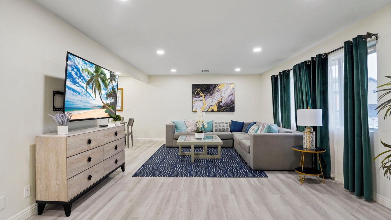 Photo of Livingroom in Cypress