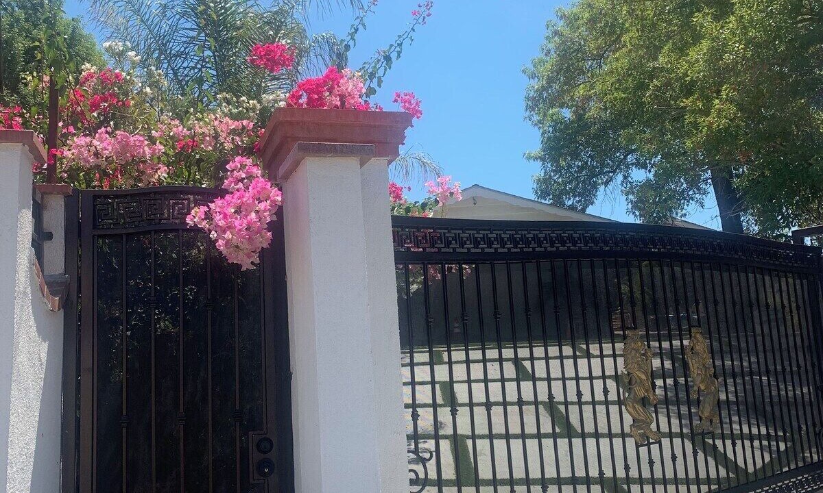 Photo of Outdoor in Woodland Hills