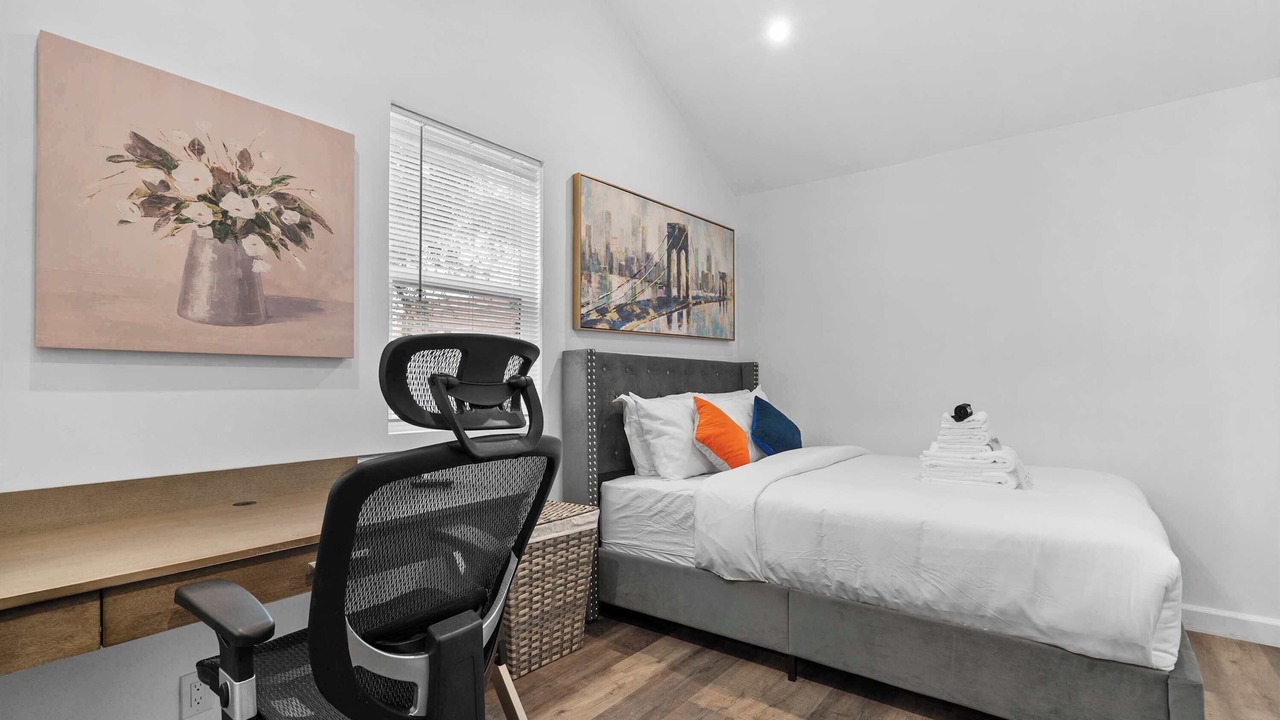 Photo of Bedroom in Park Mesa Heights