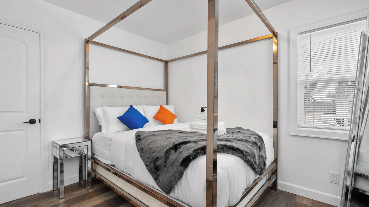 Photo of Bedroom in Park Mesa Heights
