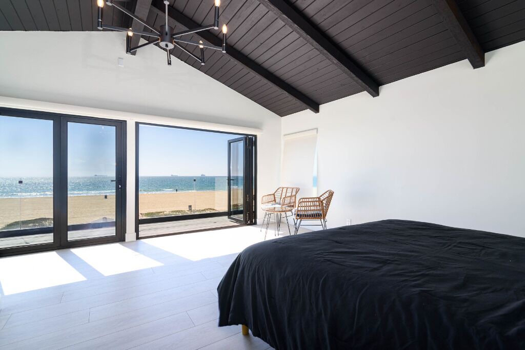 Photo of Bedroom in Huntington Harbour
