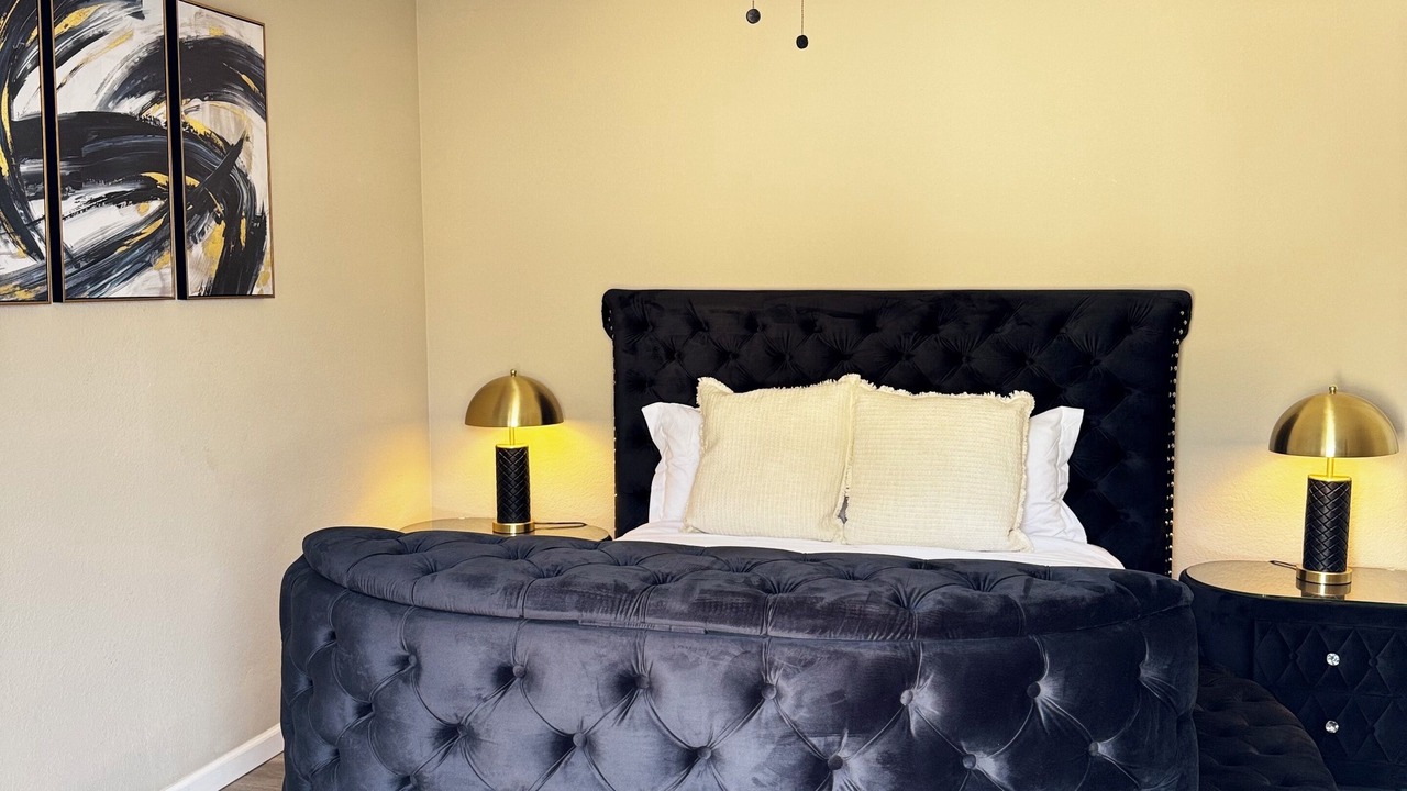 Photo of Bedroom in NE - Sterling