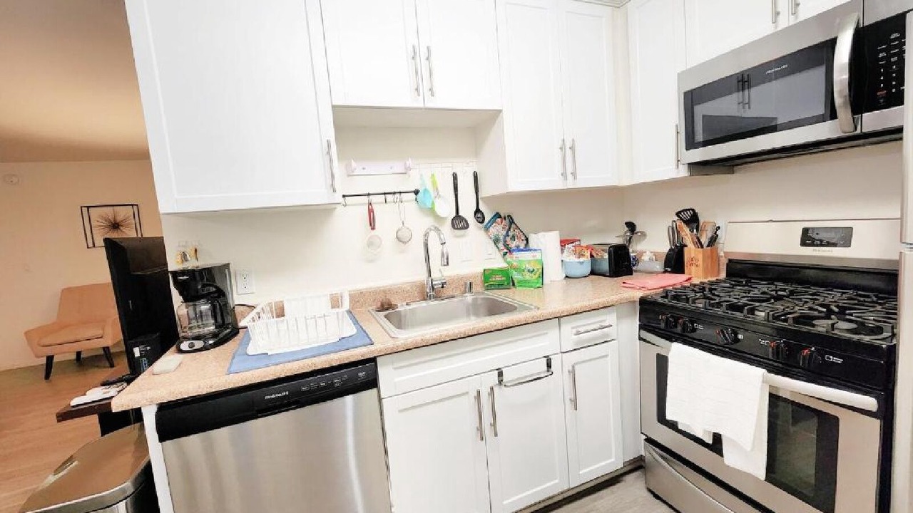Photo of Kitchen in West Los Angeles