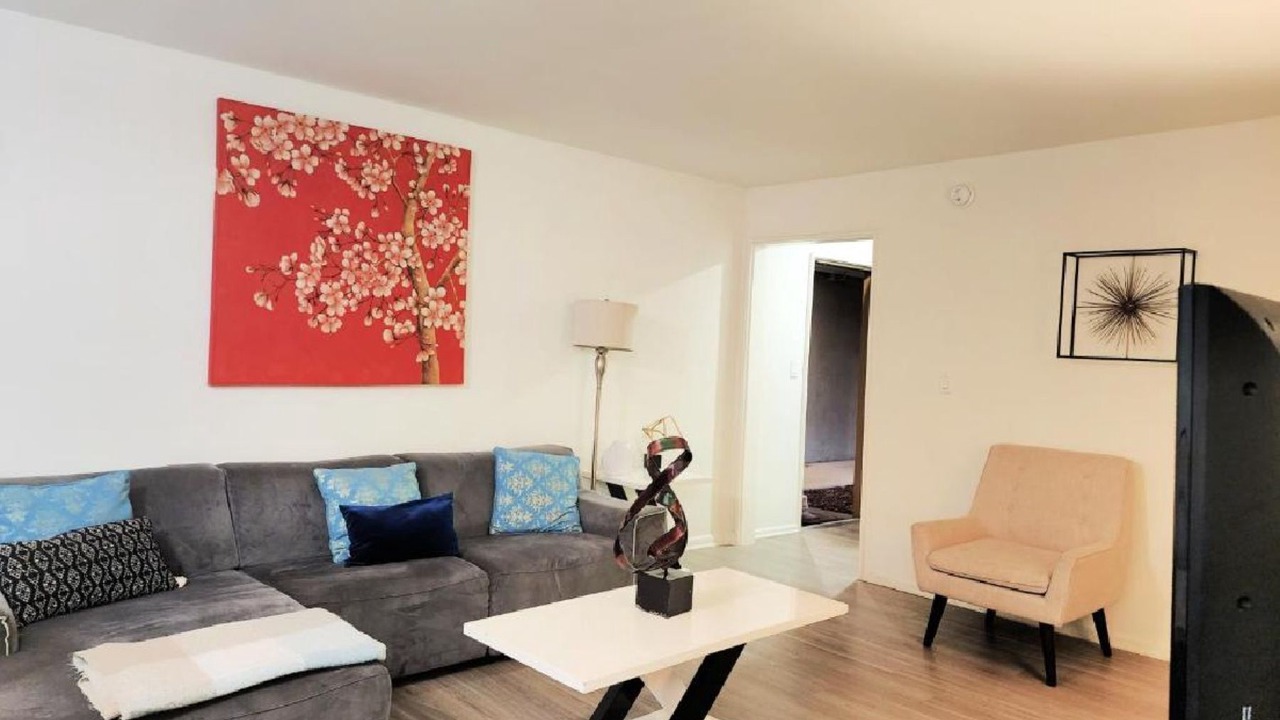 Photo of Livingroom in West Los Angeles