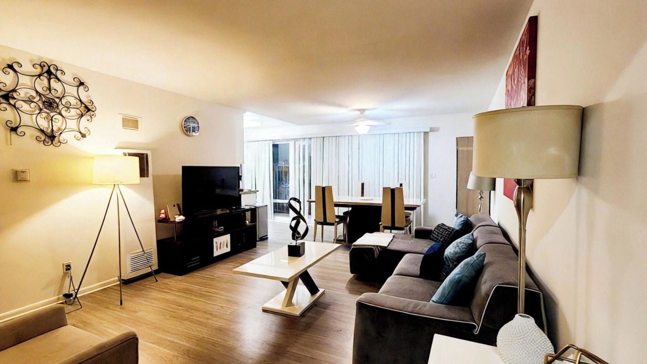 Photo of Livingroom in West Los Angeles