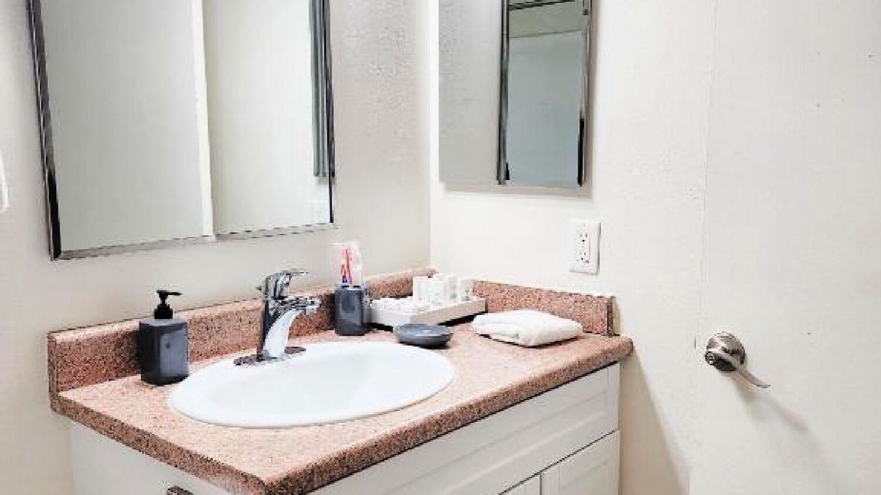 Photo of Bathroom in West Los Angeles