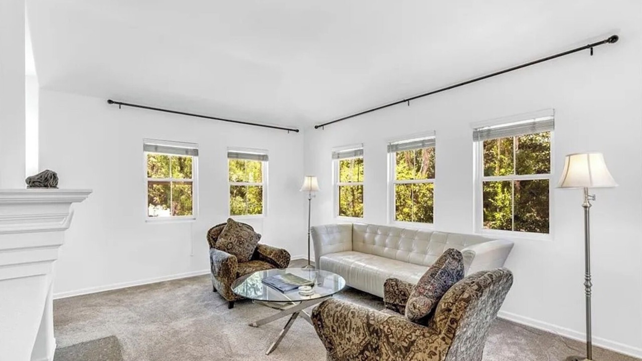 Photo of Livingroom in Newport Coast