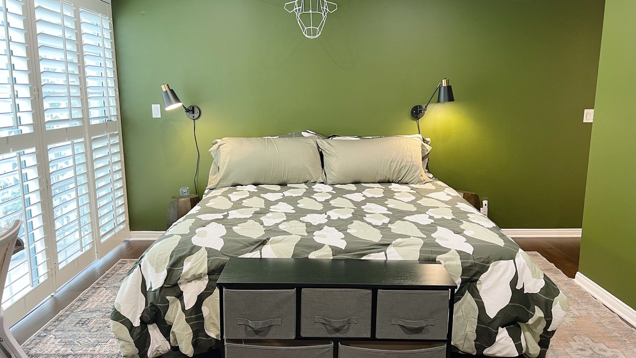 Photo of Bedroom in Sawtelle
