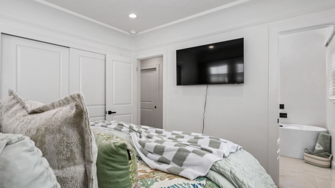 Photo of Bedroom in Belmont Shore