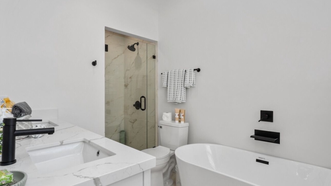 Photo of Bathroom in Belmont Shore