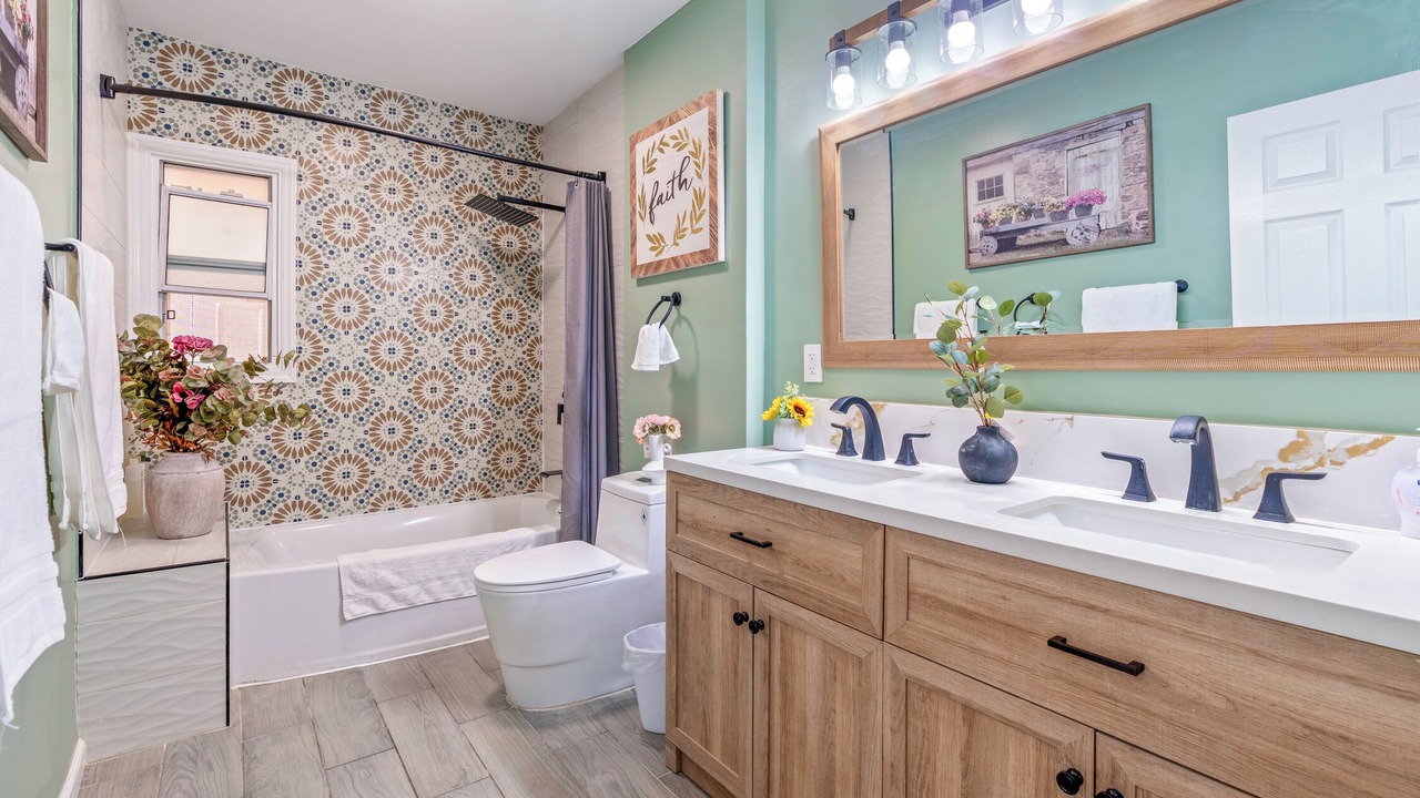 Photo of Bathroom in Alhambra