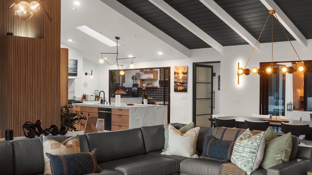Photo of Livingroom in Del Mar Heights