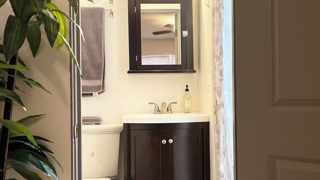 Photo of Bathroom in Nut Tree