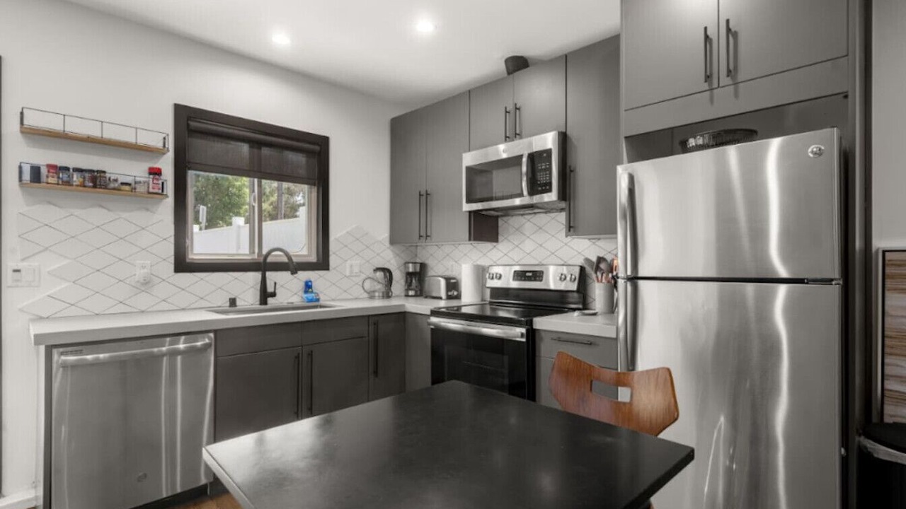 Photo of Kitchen in Woodland Hills