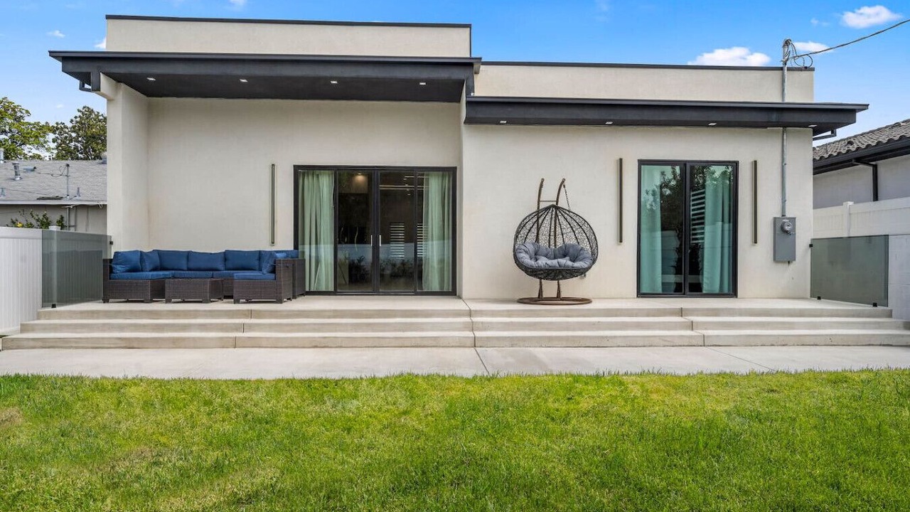 Photo of Patio Balcony in Valley Glen
