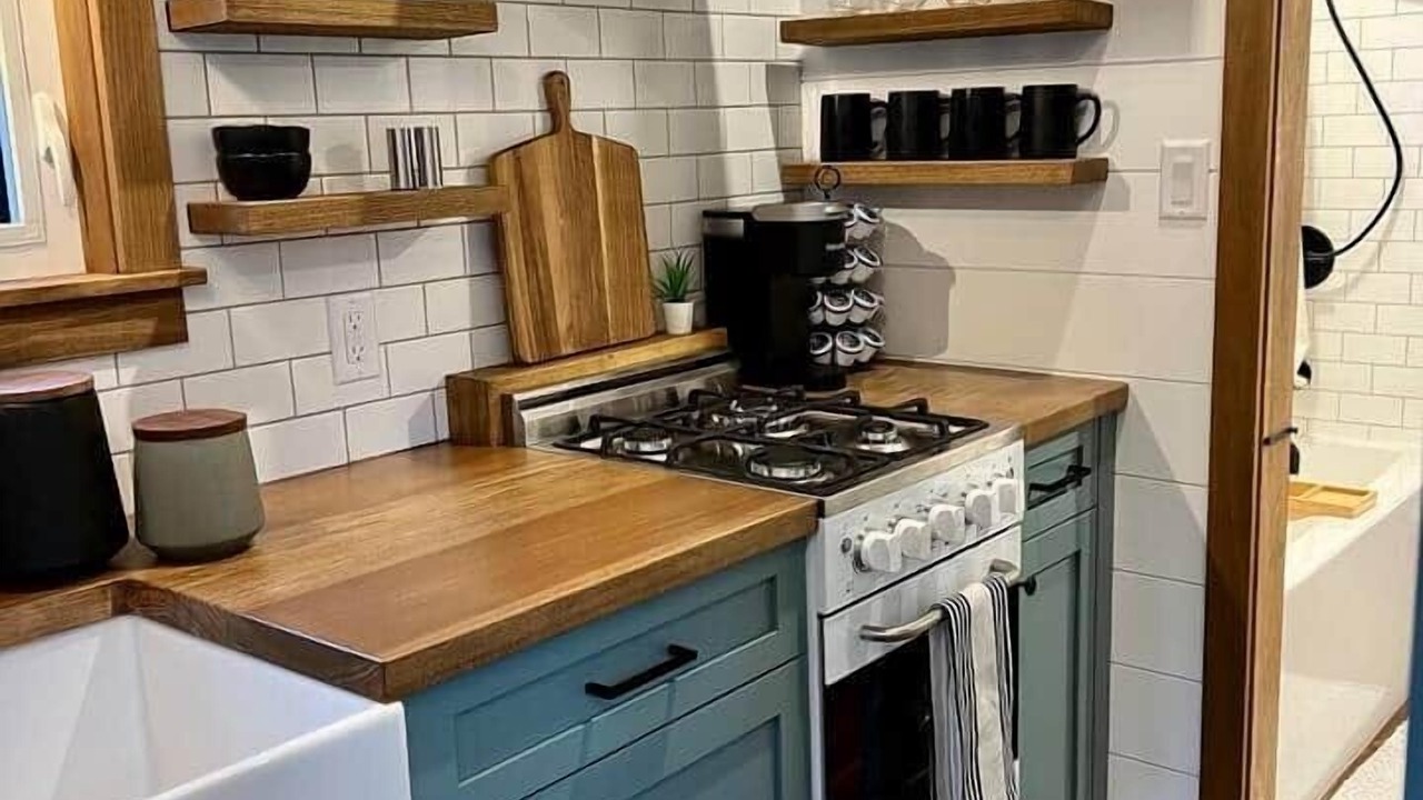 Photo of Kitchen in Groveland