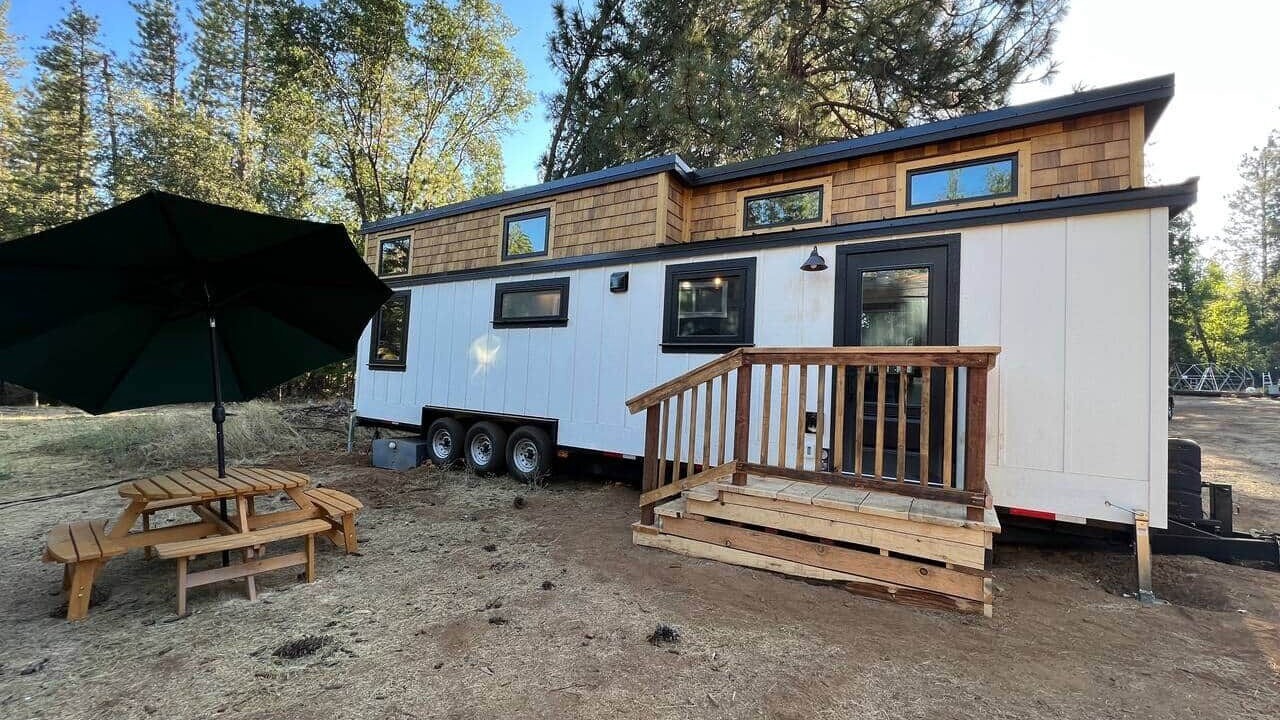 Photo of Outdoor in Groveland