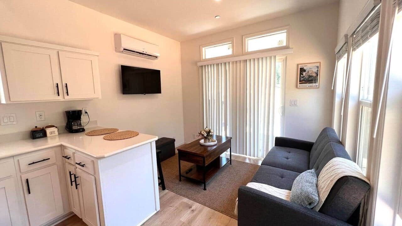 Photo of Livingroom in Groveland