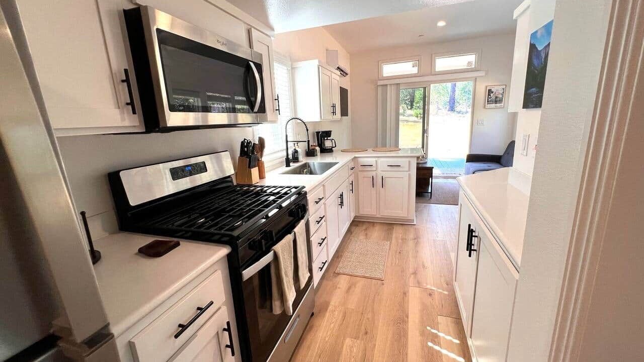 Photo of Kitchen in Groveland