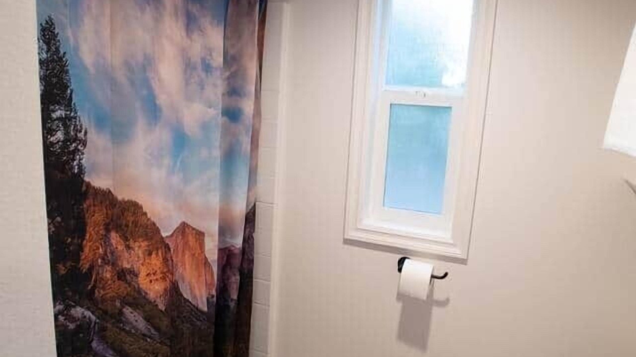 Photo of Bathroom in Groveland
