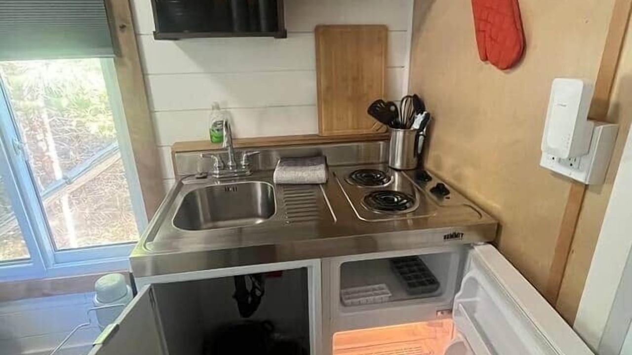 Photo of Kitchen in Groveland