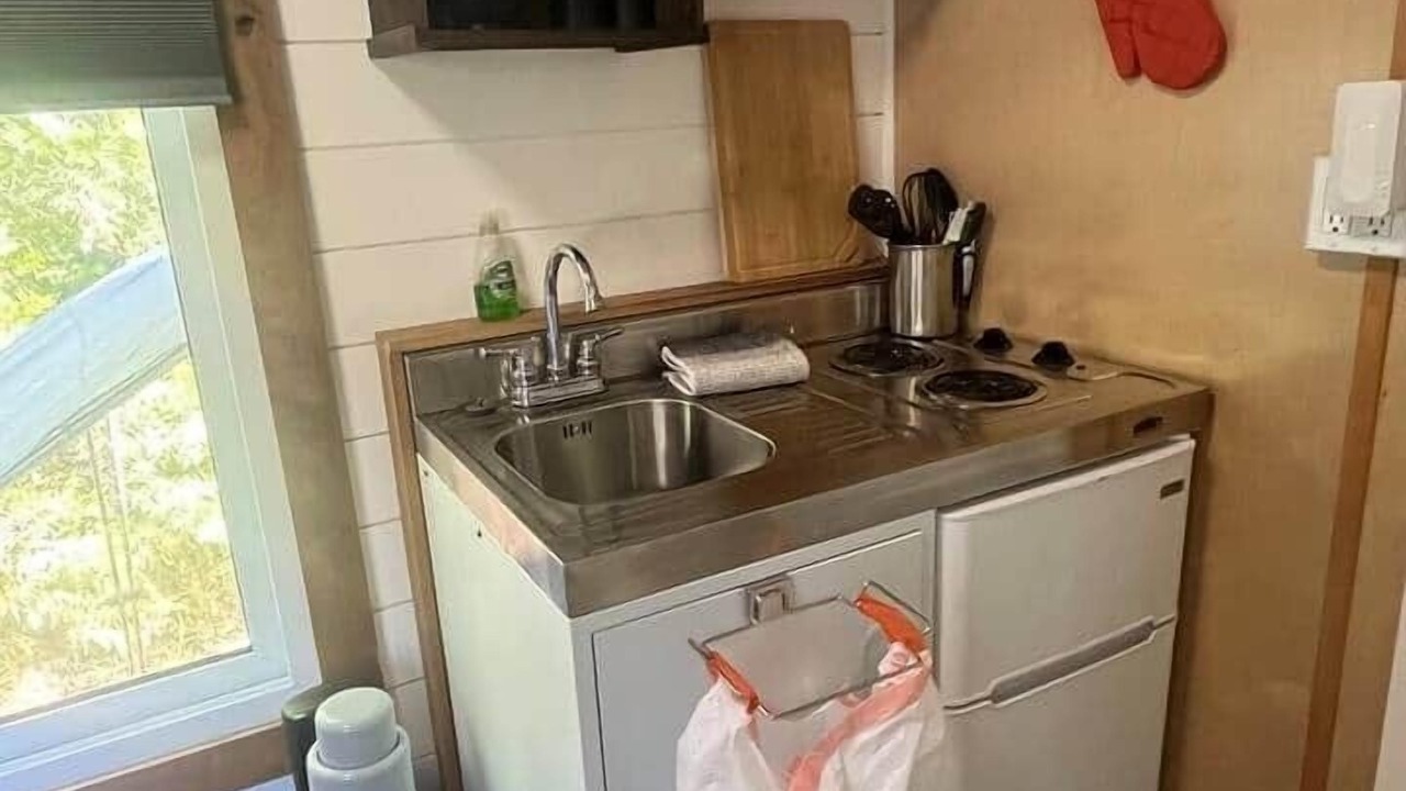Photo of Kitchen in Groveland