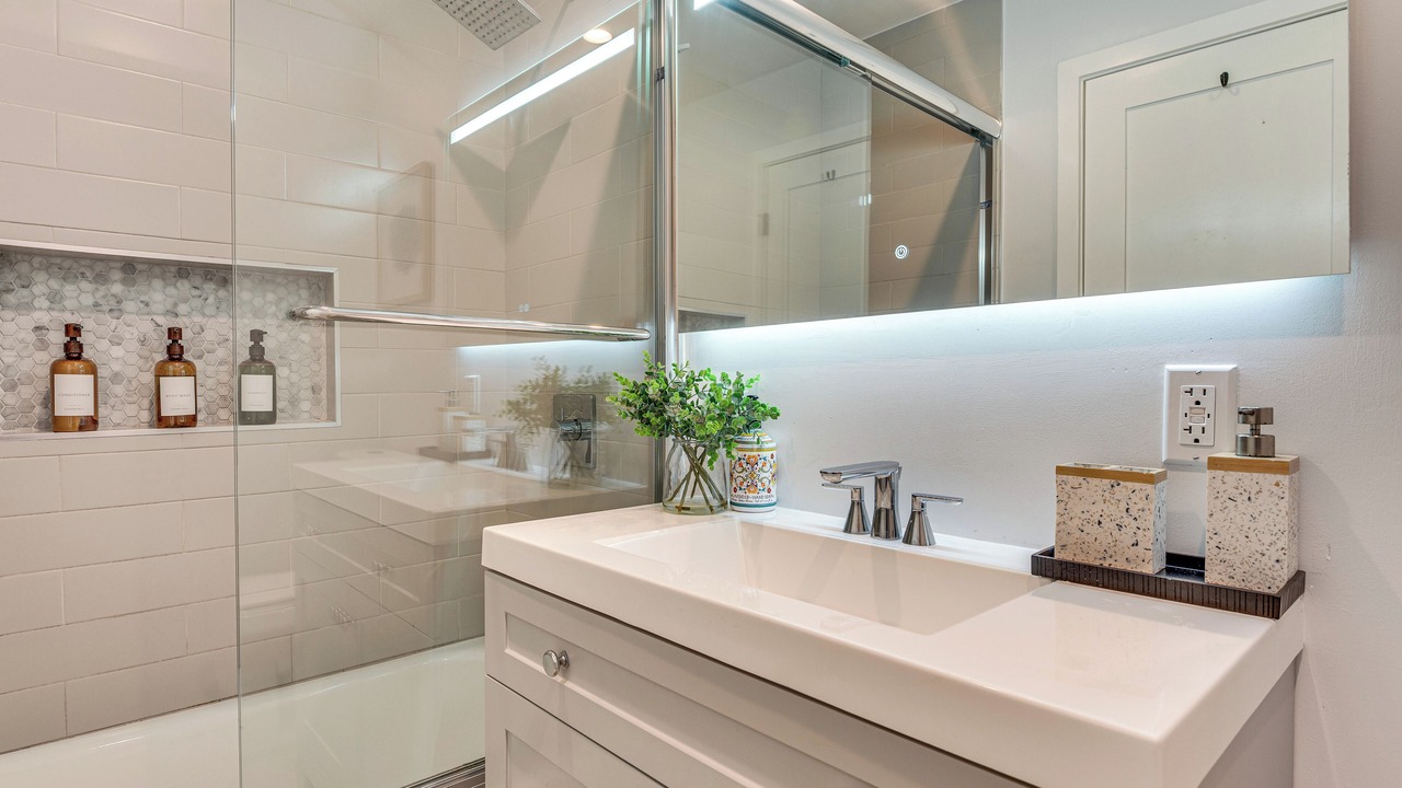 Photo of Bathroom in Los Angeles