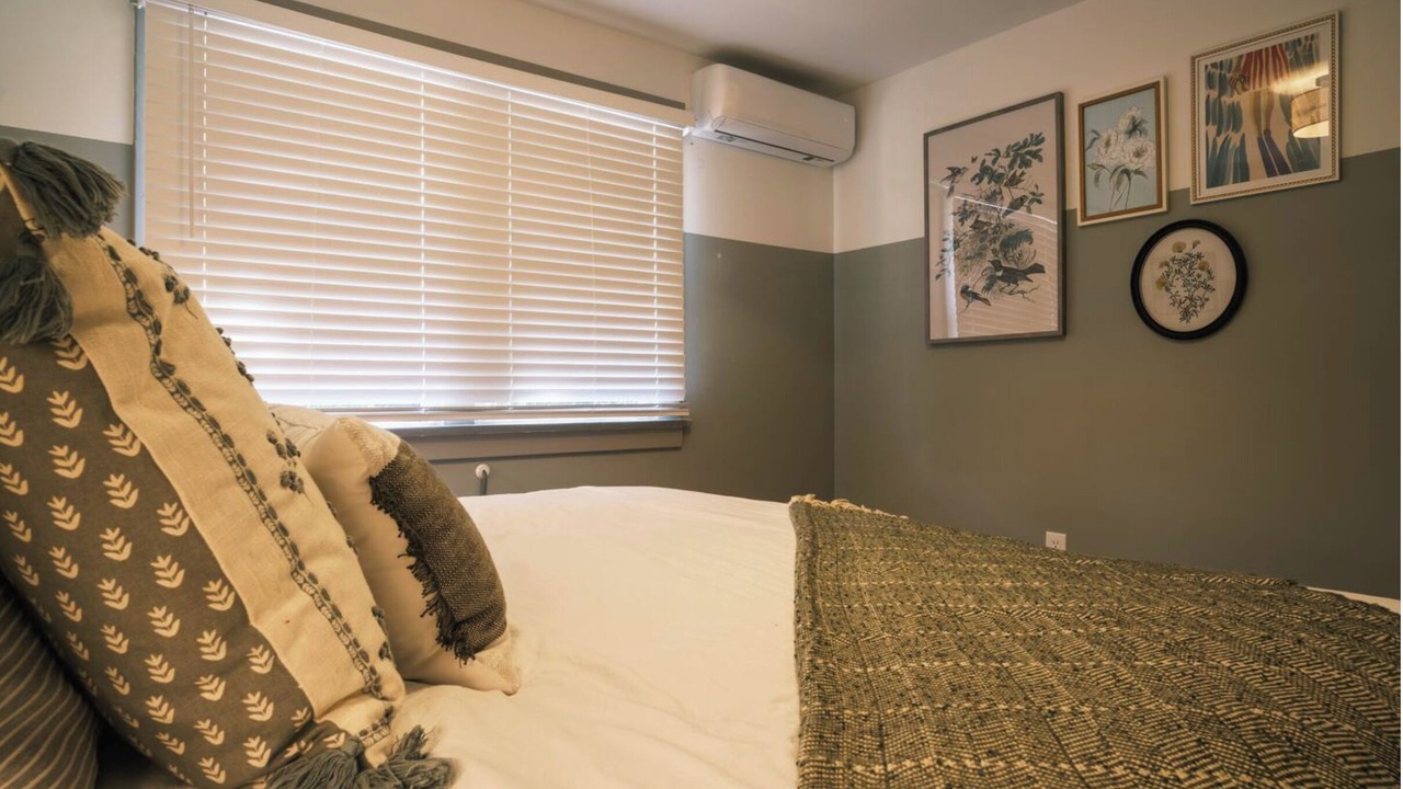 Photo of Bedroom in Pasadena
