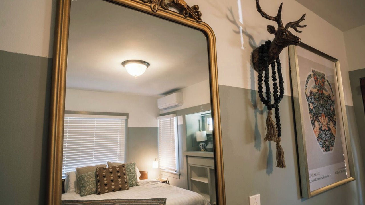 Photo of Bedroom in Pasadena