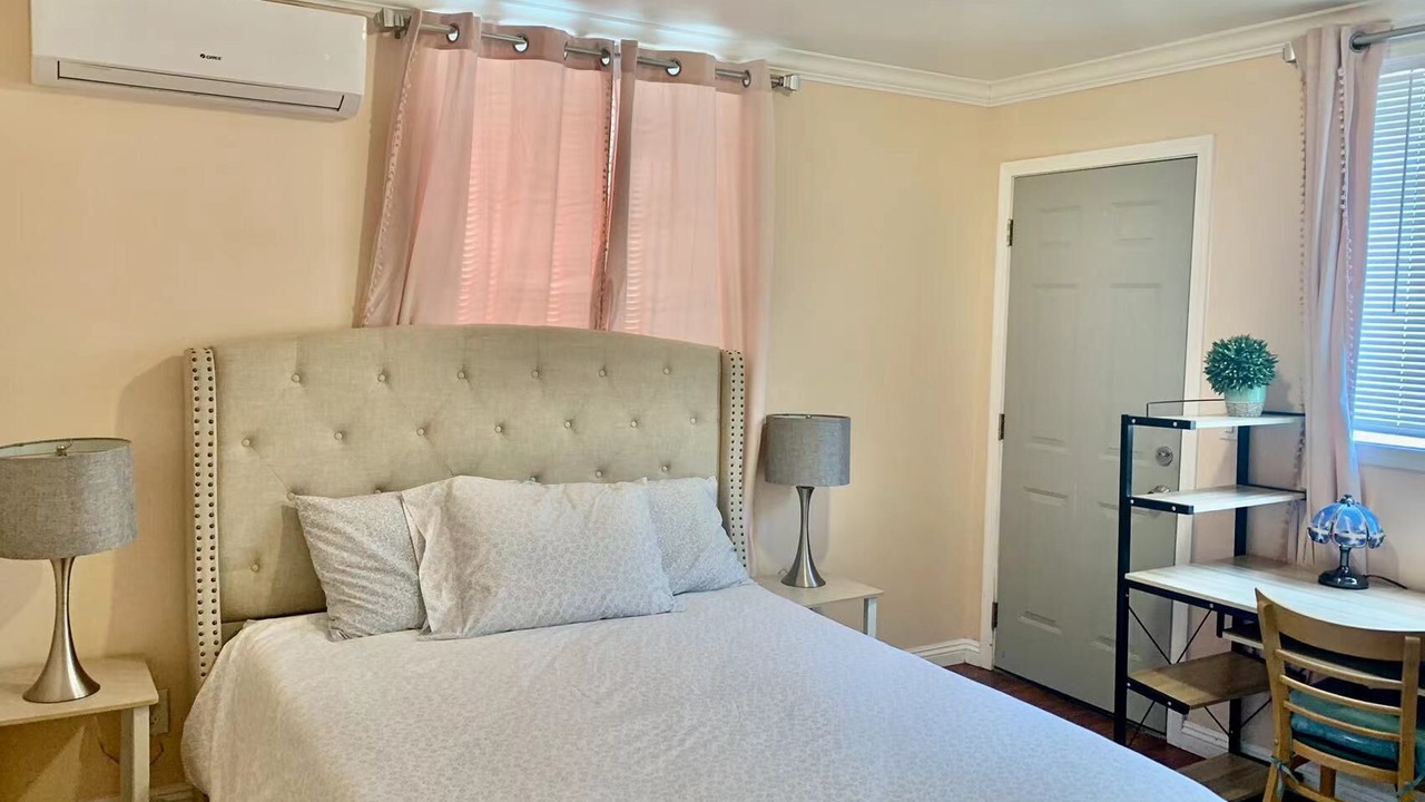 Photo of Bedroom in Bassett