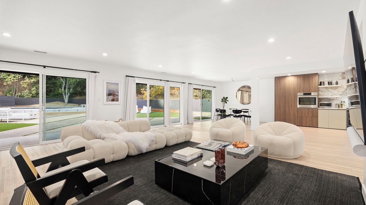 Photo of Livingroom in The Bird Streets