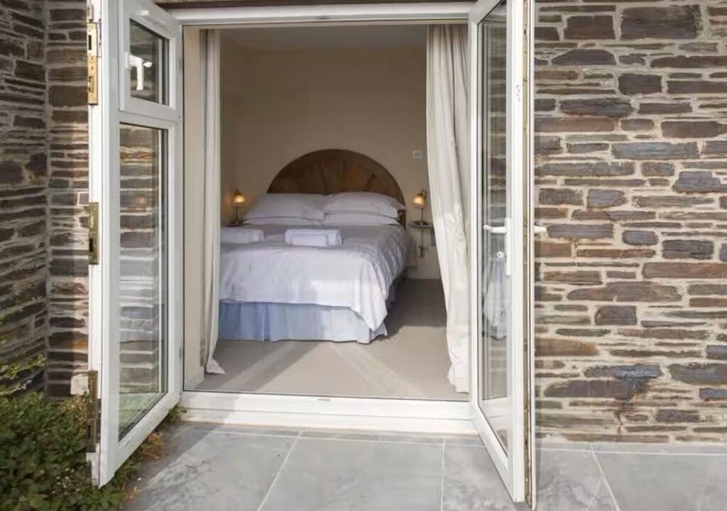 Photo of Bedroom in Rock