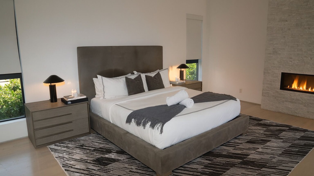 Photo of Bedroom in Beverly Grove