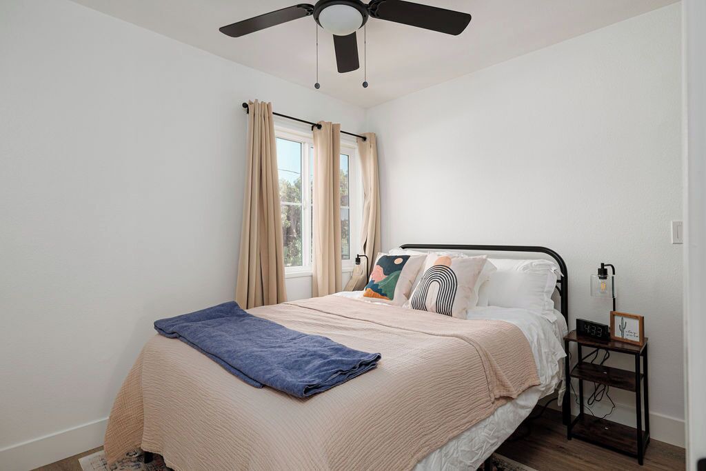 Photo of Bedroom in Eagle Rock
