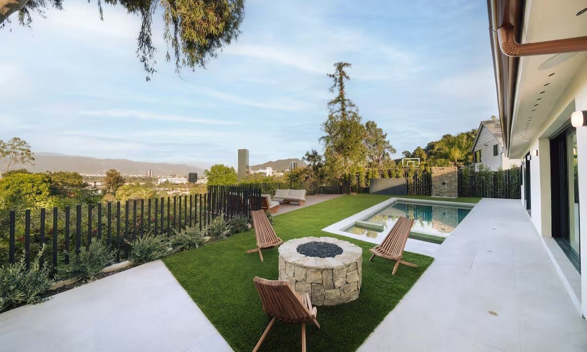 Photo of Patio Balcony in Studio City