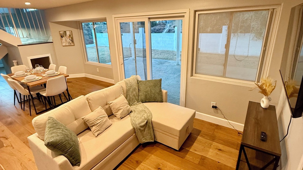 Photo of Livingroom in Canyon Country