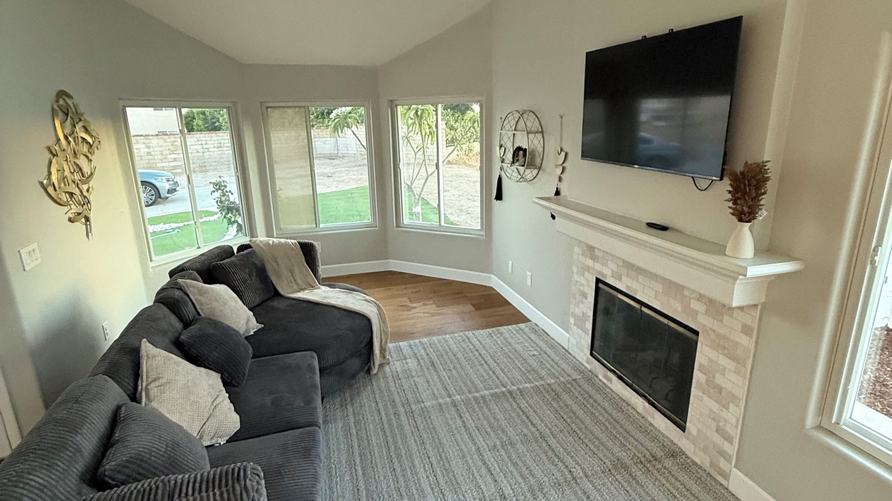 Photo of Livingroom in Canyon Country