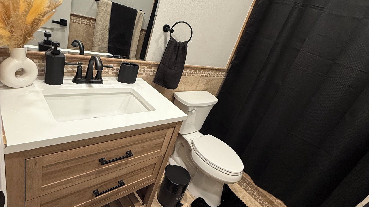 Photo of Bathroom in Canyon Country