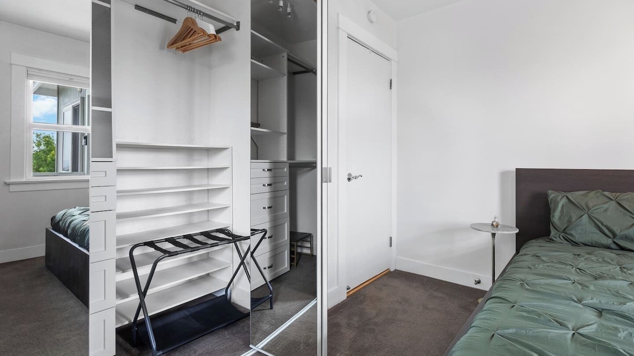 Photo of Bedroom in Los Feliz