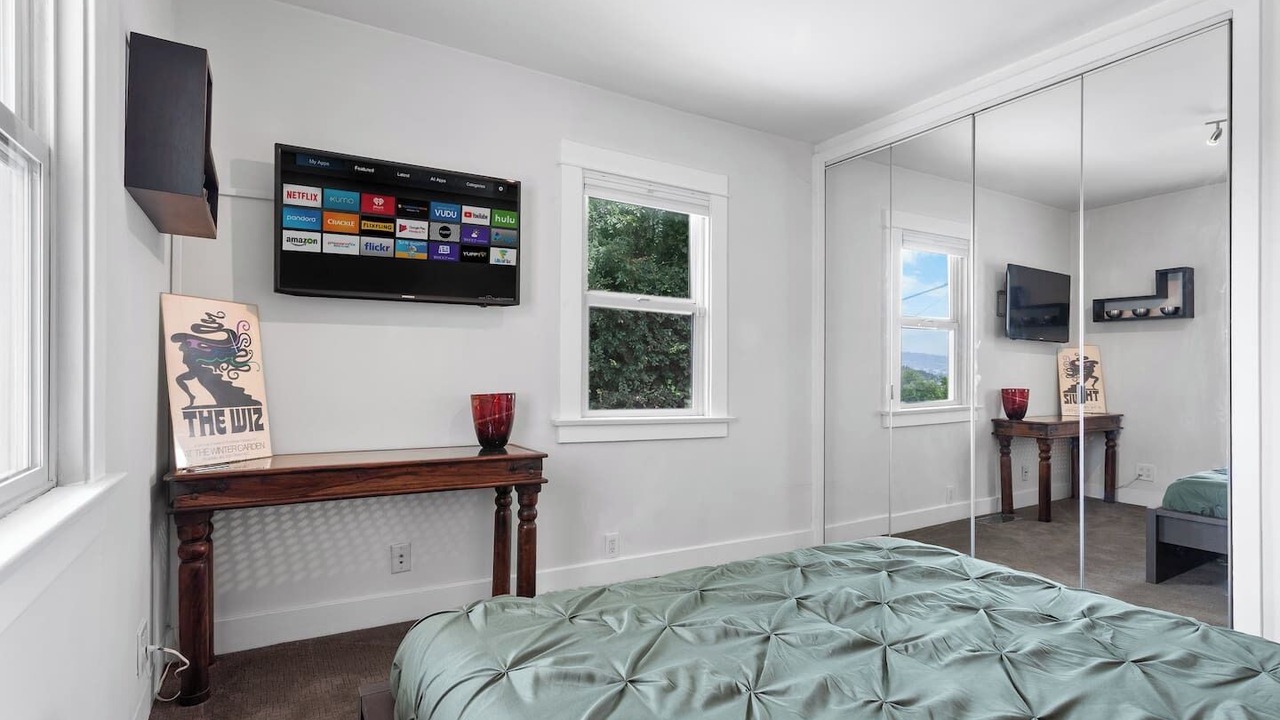 Photo of Bedroom in Los Feliz