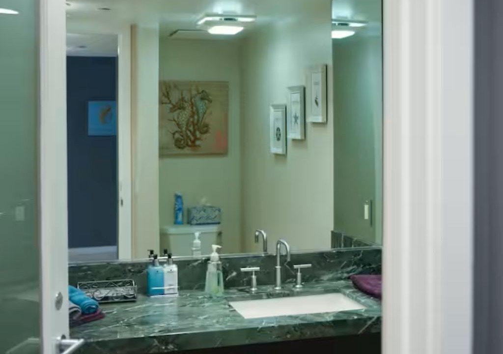 Photo of Bathroom in The Jungle