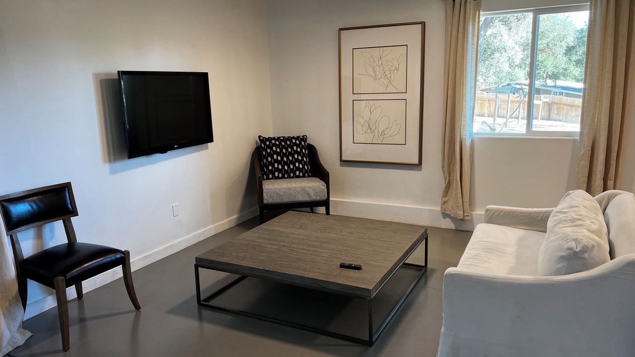 Photo of Livingroom in Meiners Oaks