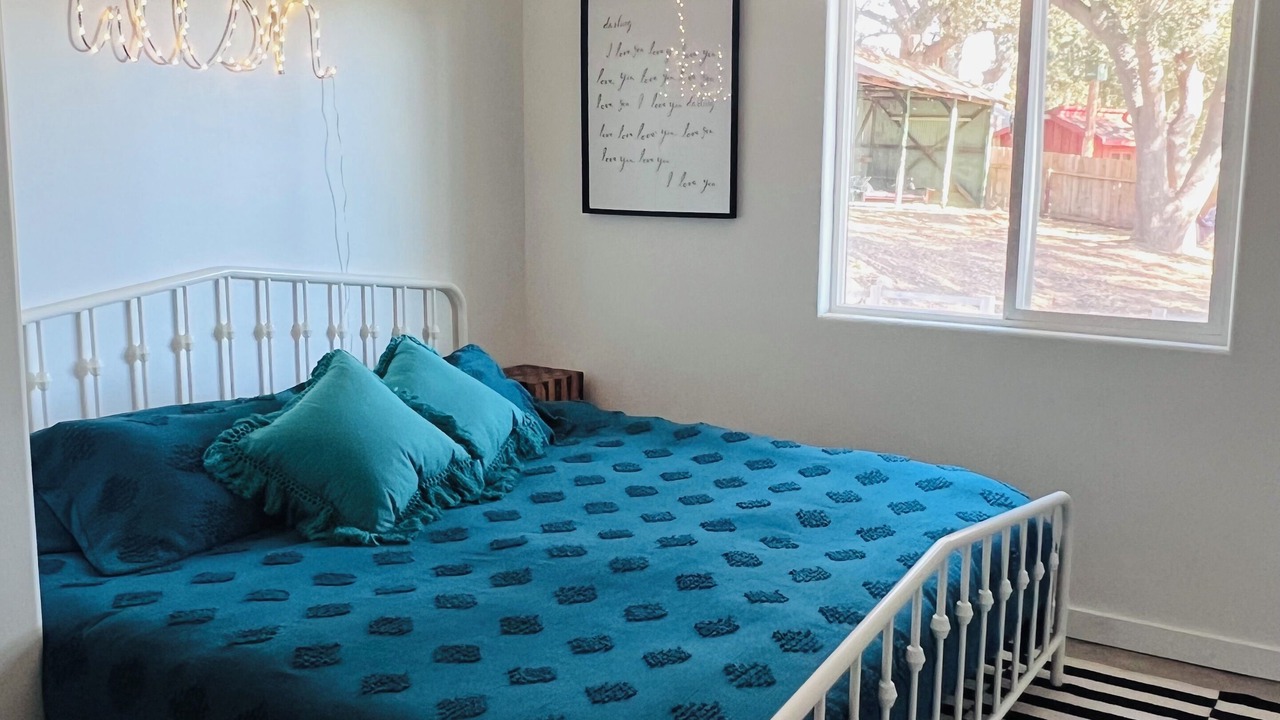 Photo of Bedroom in Meiners Oaks