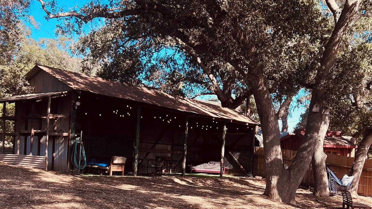 Photo of Outdoor in Meiners Oaks