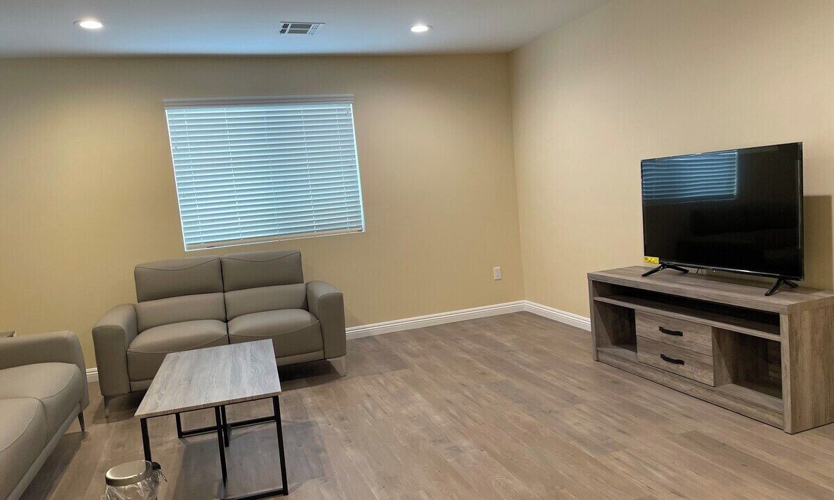 Photo of Livingroom in North Central