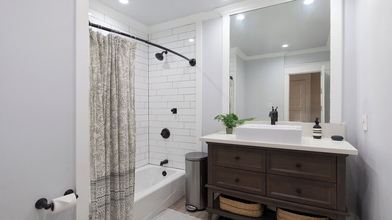 Photo of Bathroom in Park Mesa Heights