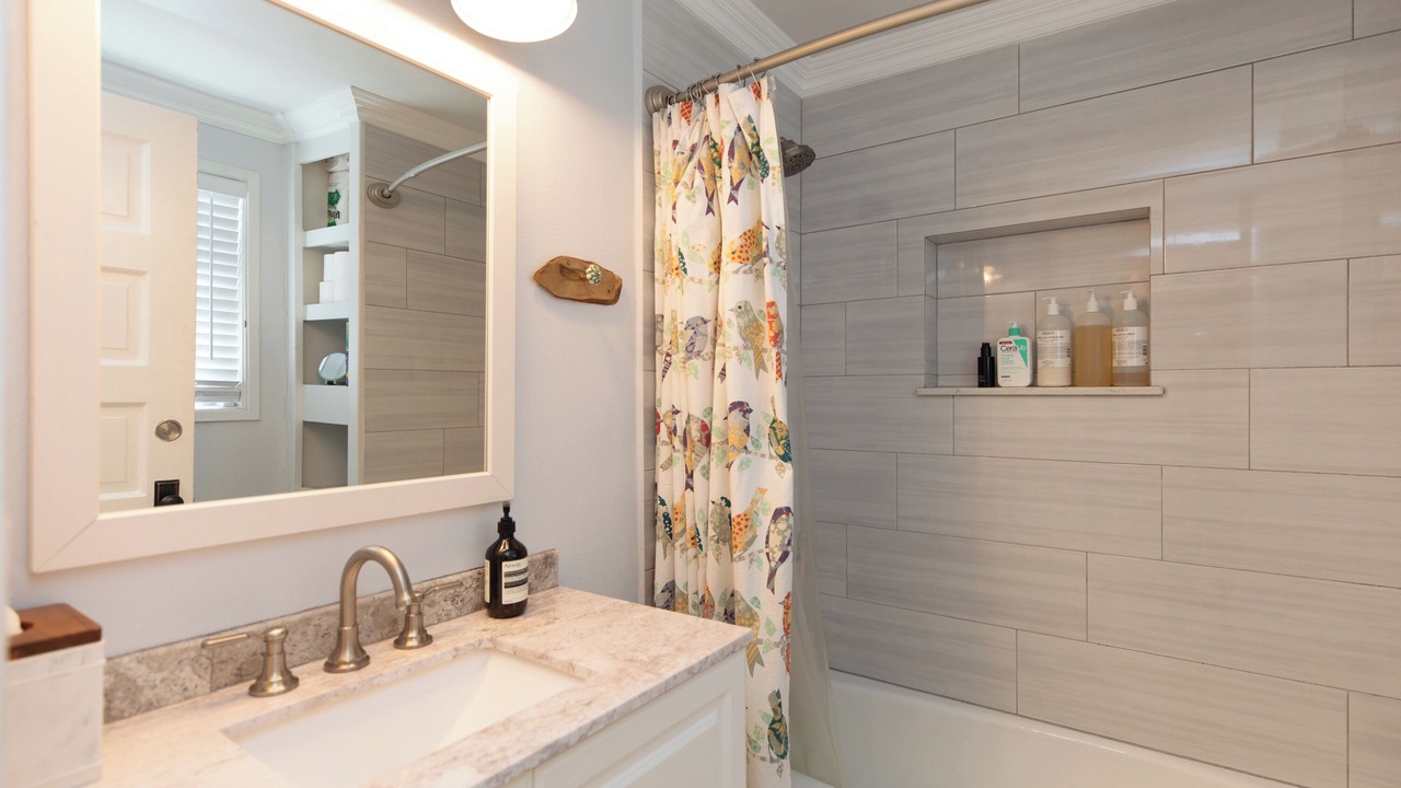 Photo of Bathroom in Park Mesa Heights