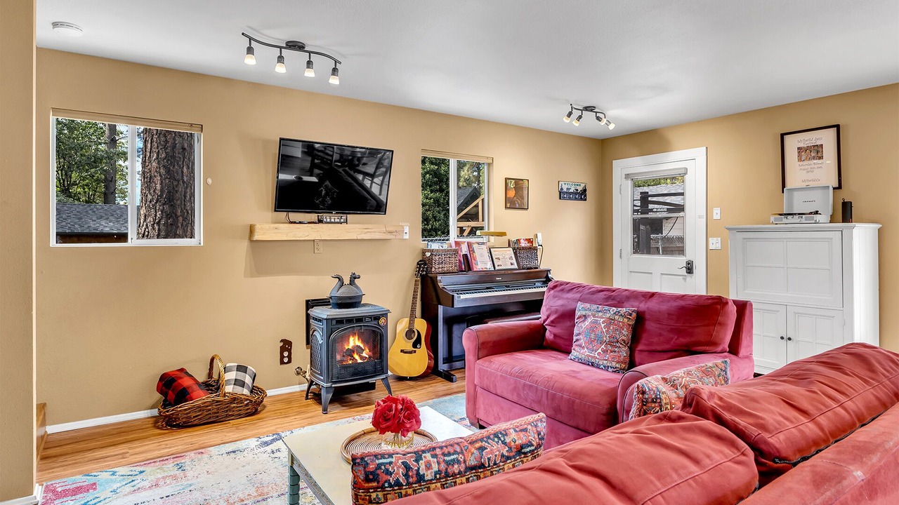 Photo of Bedroom in Idyllwild