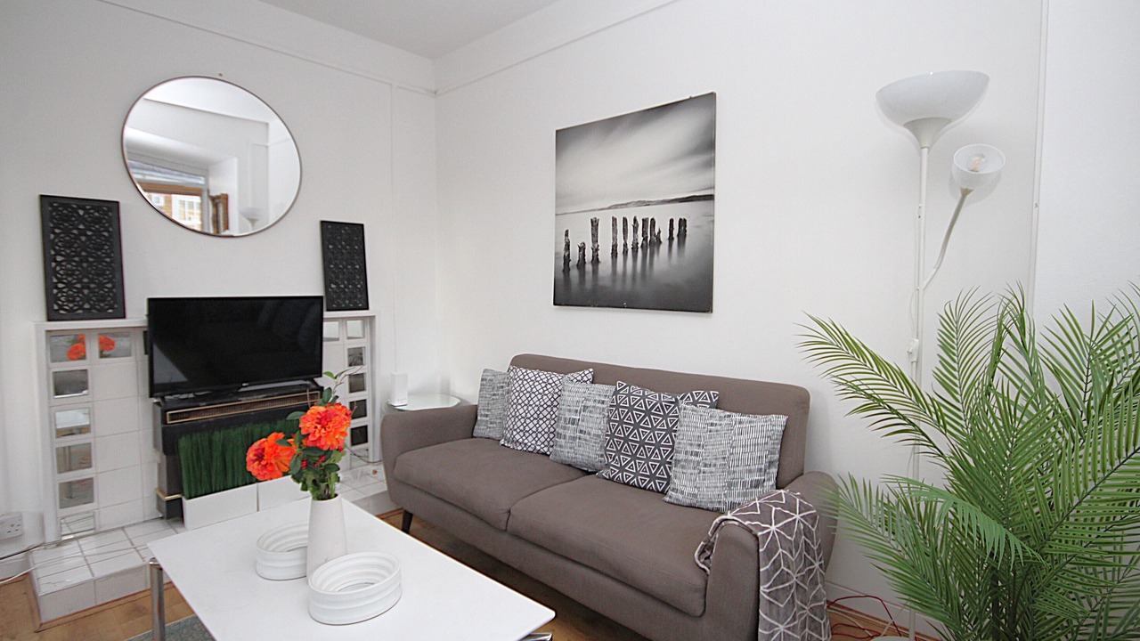 Photo of Livingroom in Chaucer