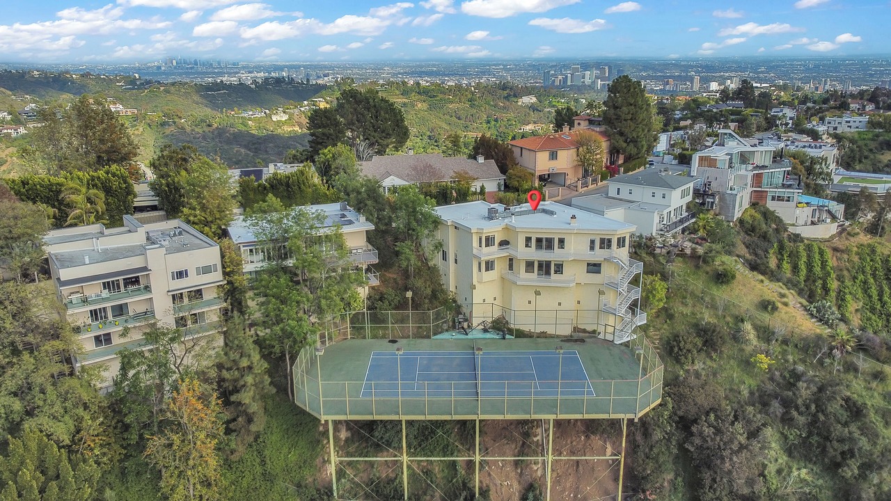 Photo of Others in Bel Air